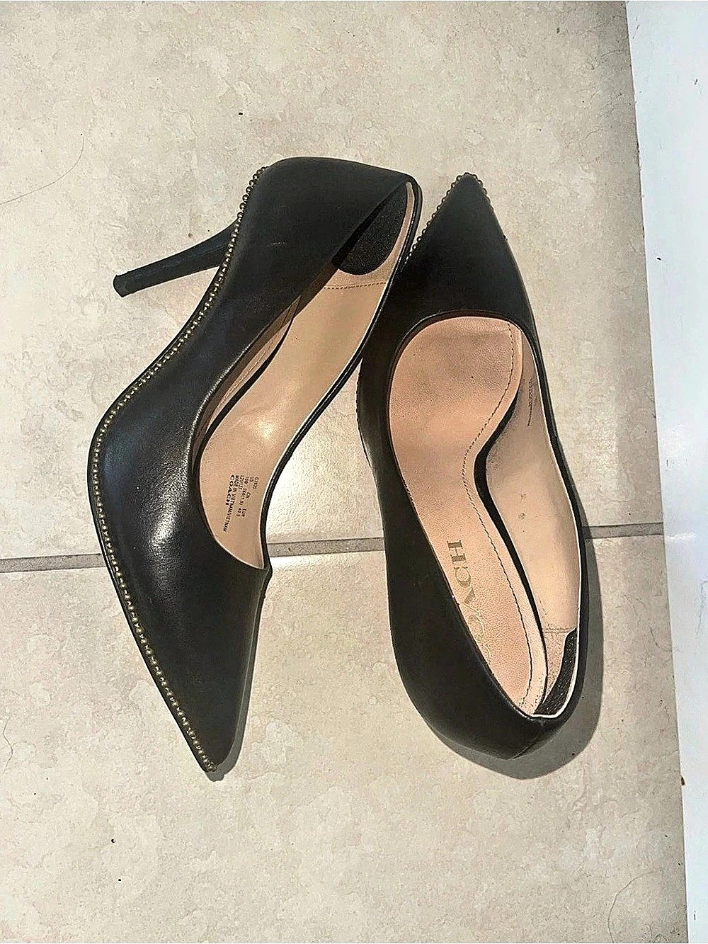 Coach Waverly Pump Pointed-Toe
Black US 10 Leather